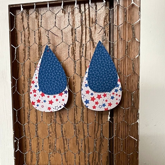 Fourth of July earrings - Picture 9 of 14